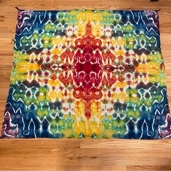 Hand tie dyed giant wall hanging tapestry in a 51x46" psychedelic rainbow glitch - Picture 2 of 8